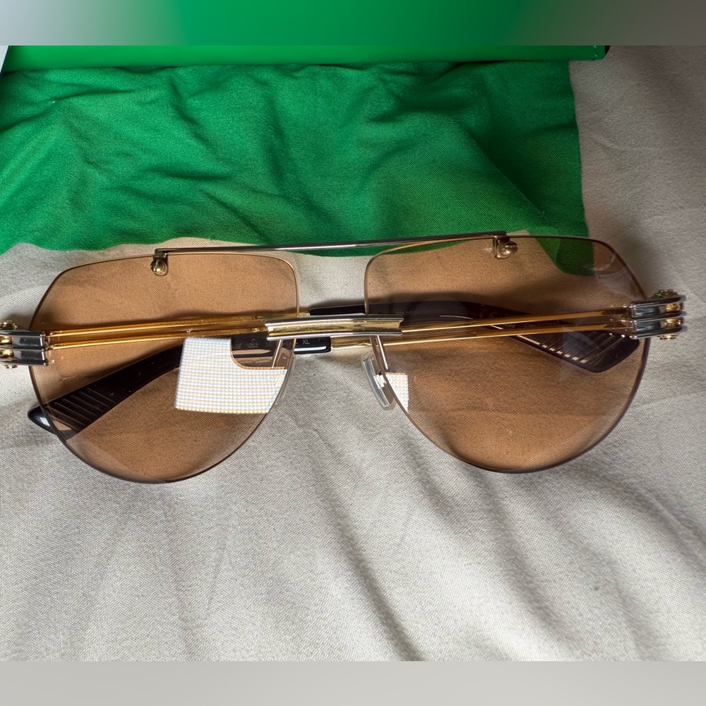 Bottega Veneta Aviators Sunglasses With Emerald Green Pouch